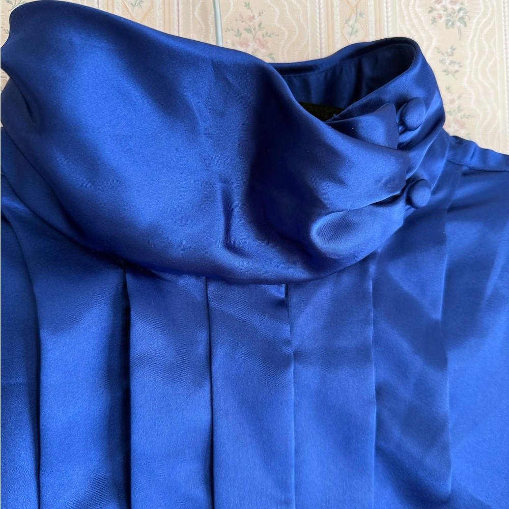 Worthington vintage satin blue button down - Picture 2 of 7